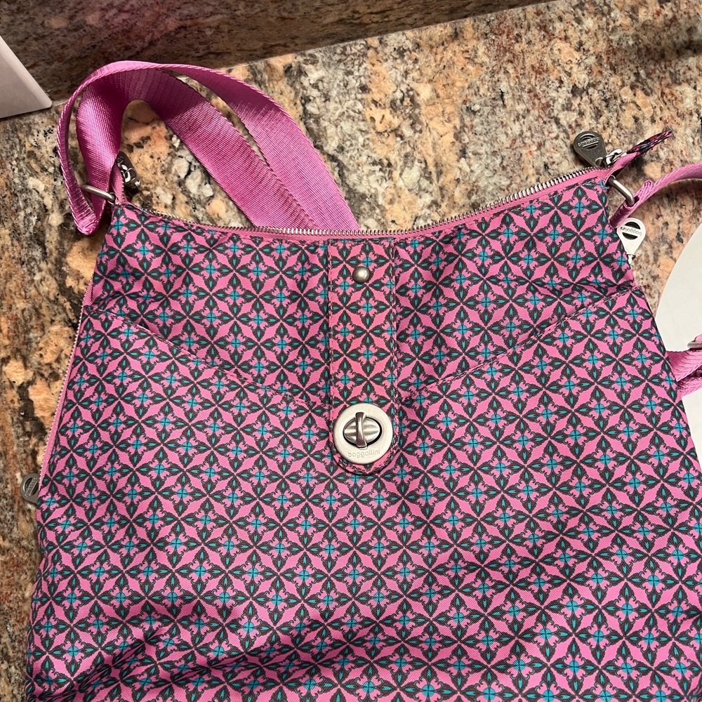 Beautiful Baggallini shoulder bag